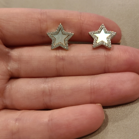 Cubic zirconia mother of pearl star shape sterling silver earrings - Picture 2 of 6